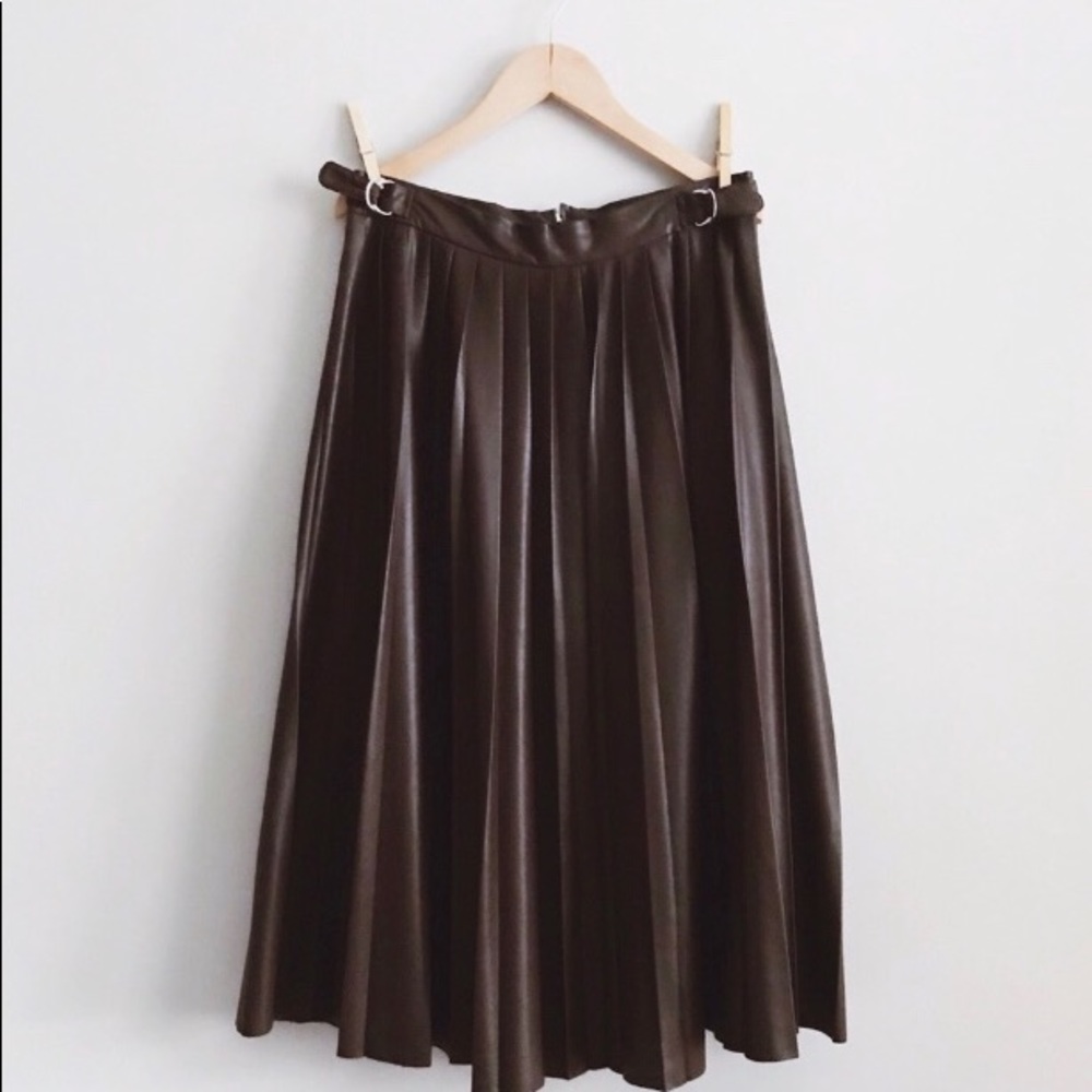 ZARA chic pleated city skirt M- beautiful